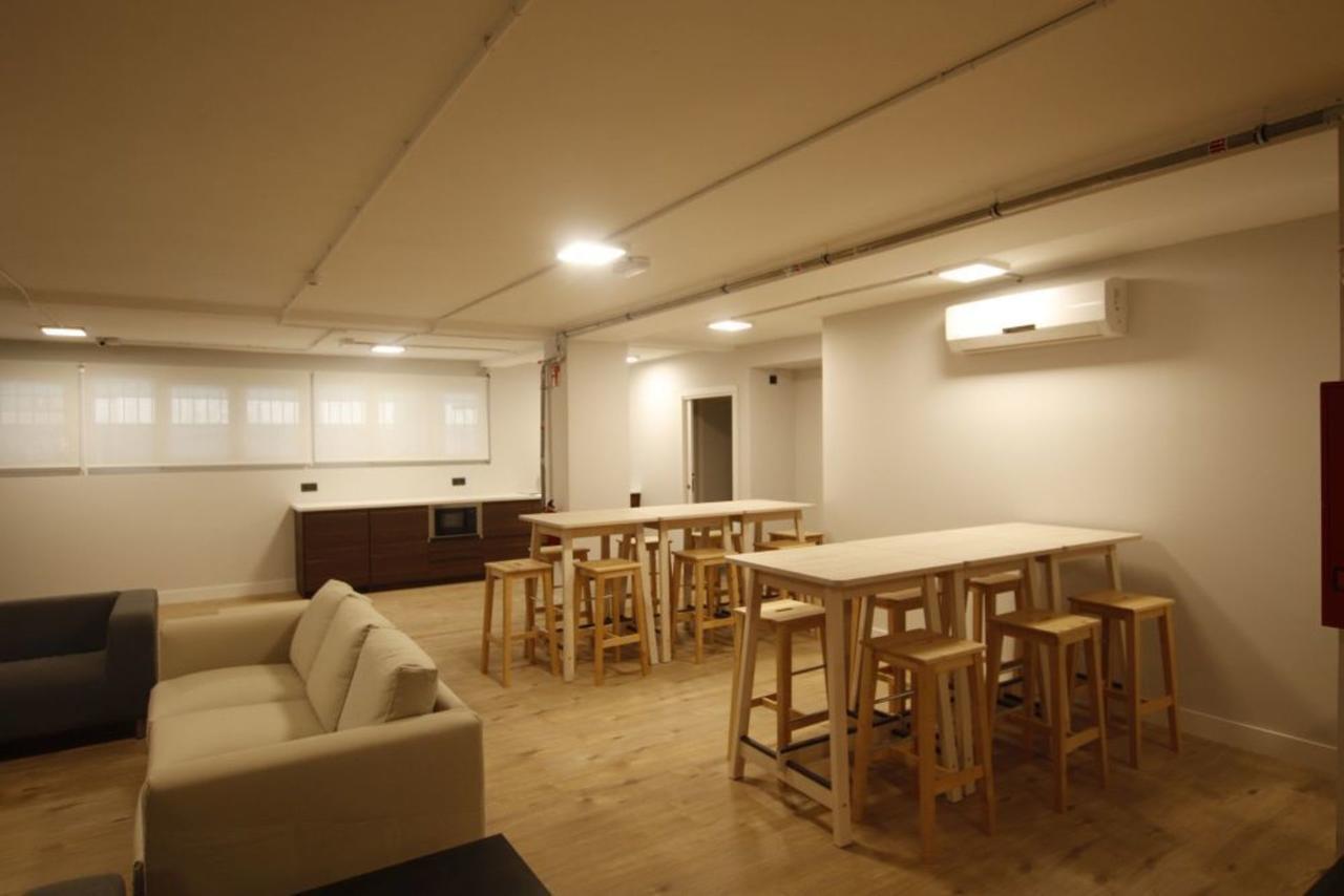 Bilbao Metropolitan Hostel By Bossh Hotels Exterior foto
